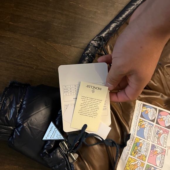 Sell for 1500 if u pick up in mtl text me 5146998726 brand new size M 2022 - Picture 4 of 7